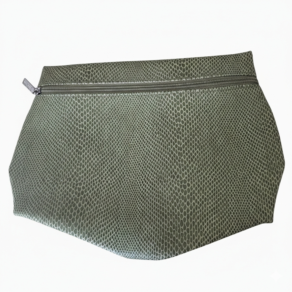 Clinique Green Textured Accessory